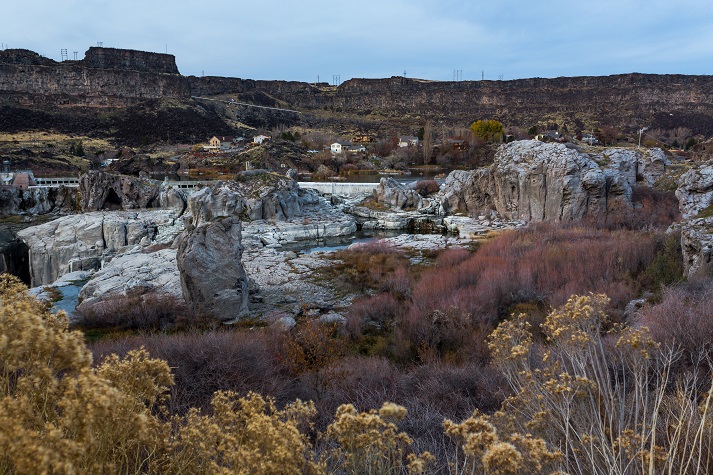 Shoshone Falls in autumn Wet rocks in Shoshone Falls State Park in low water season at twilight, Idaho