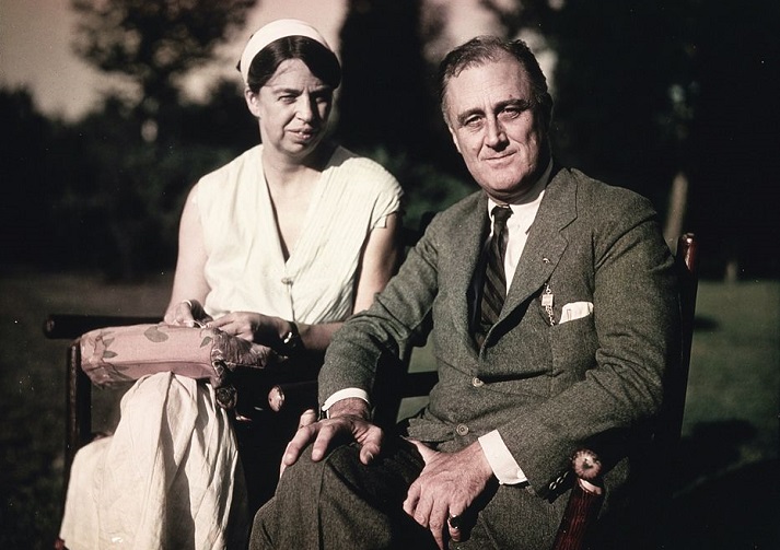 Roosevelts in 1932 Franklin and Eleanor Roosevelt seated on the south lawn at Hyde Park in 1932