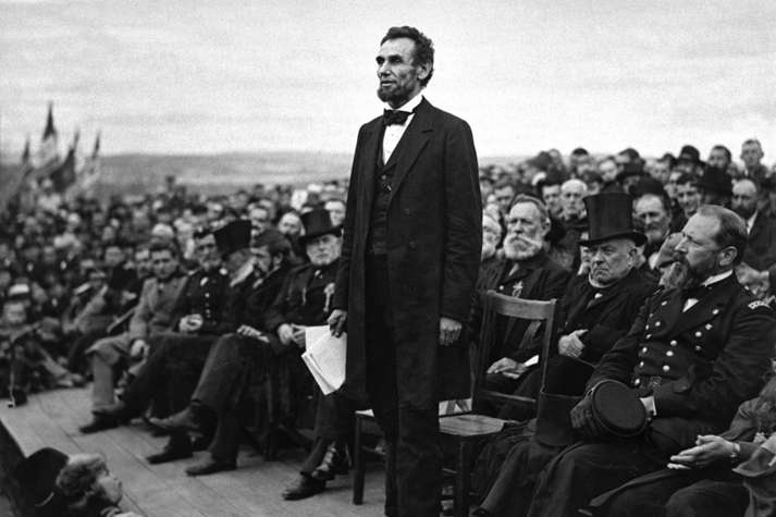 Lincoln delivering the Gettysburg Address